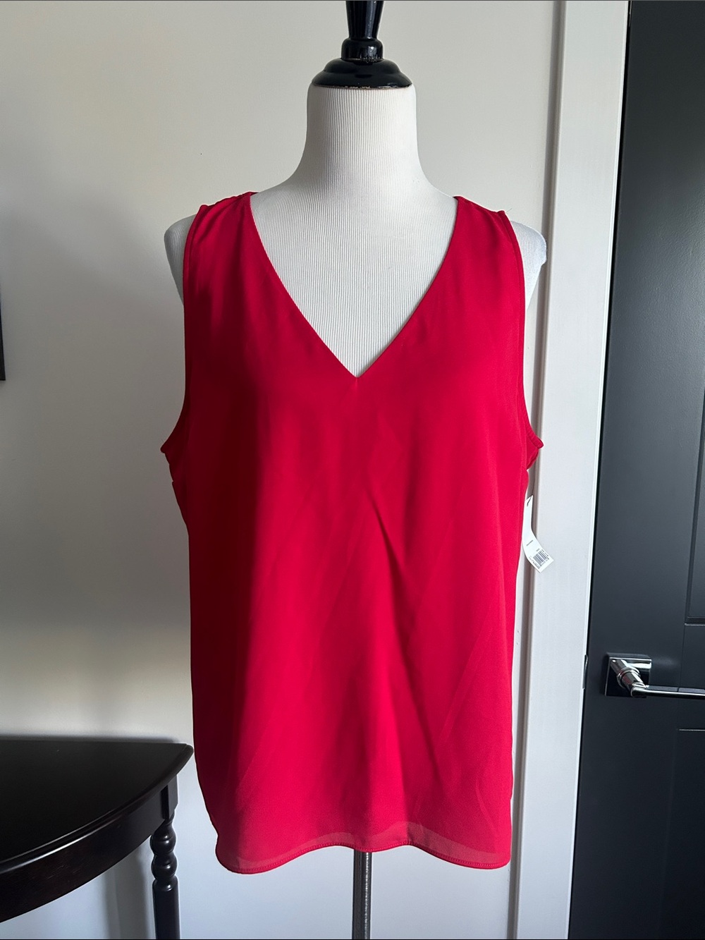 🆕 Nine West 💄XL really red 💋🌹🍷V-Neck Sleeveless Top with lined front